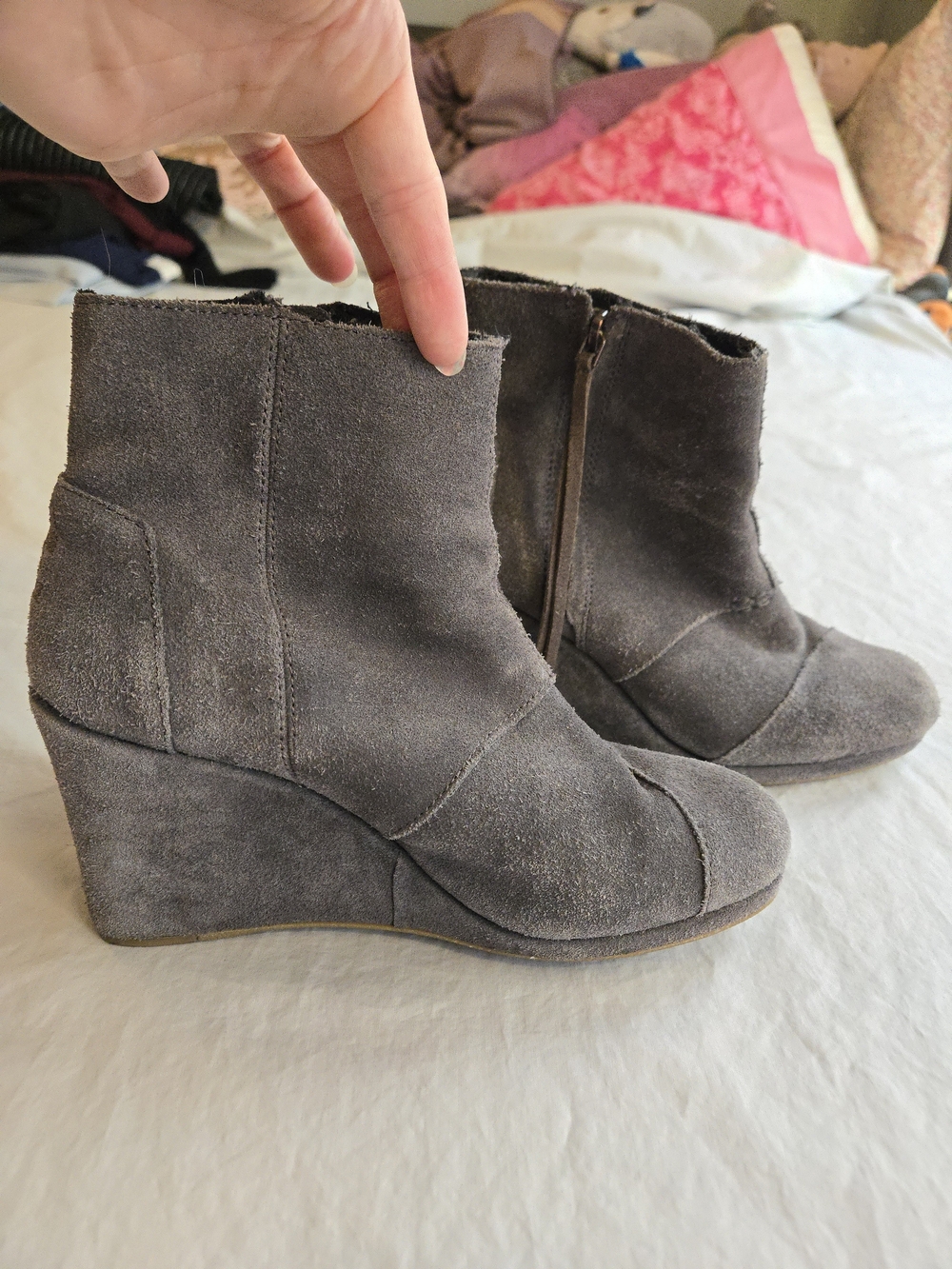 Toms Gray Suede Desert Wedge Ankle Booties Side Zip HAL3
